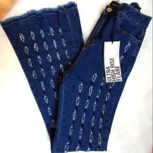 New Ultra High Rise Flare Festival Jeans Size 7